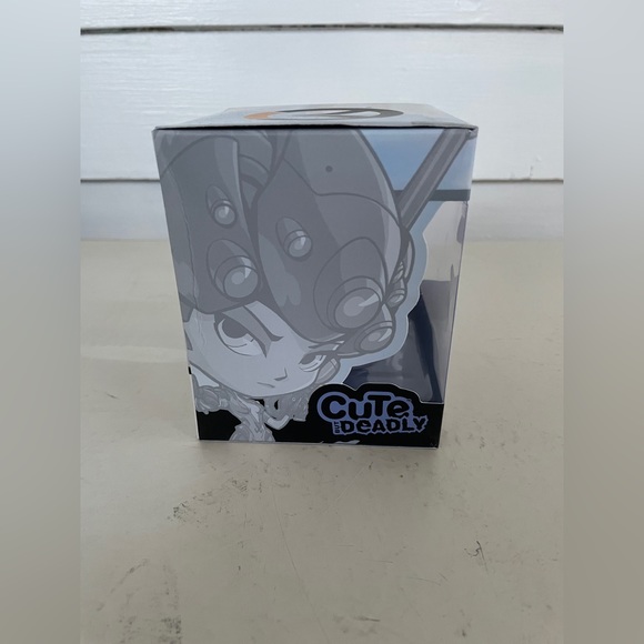 3/25 Overwatch Widowmaker Bundle Backpack Hanger/Figurine - Picture 4 of 9